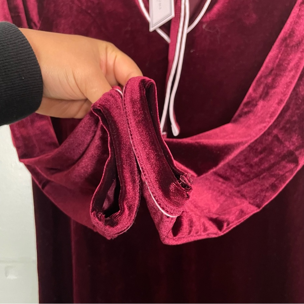 Petite Plum Royal Garnet Velour Harlow Nightgown Red Maroon Women Medium - Picture 10 of 11